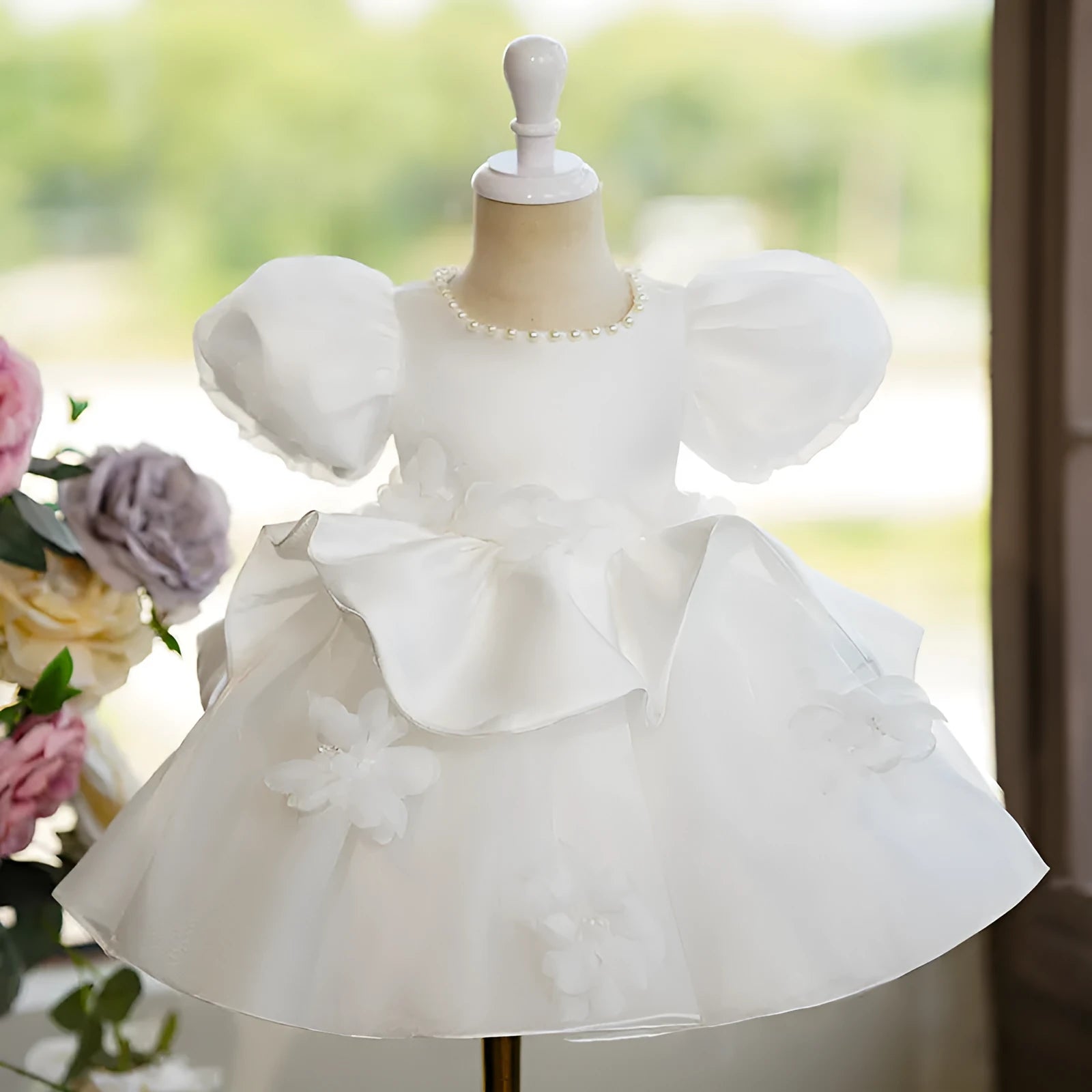 White polyester princess style girls piano performance dress suitable for height 80cm to 130cm