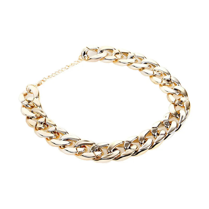 Gold twisted chain dog collar with buckle on a white background, showing adjustable size from 21cm to 50cm.
