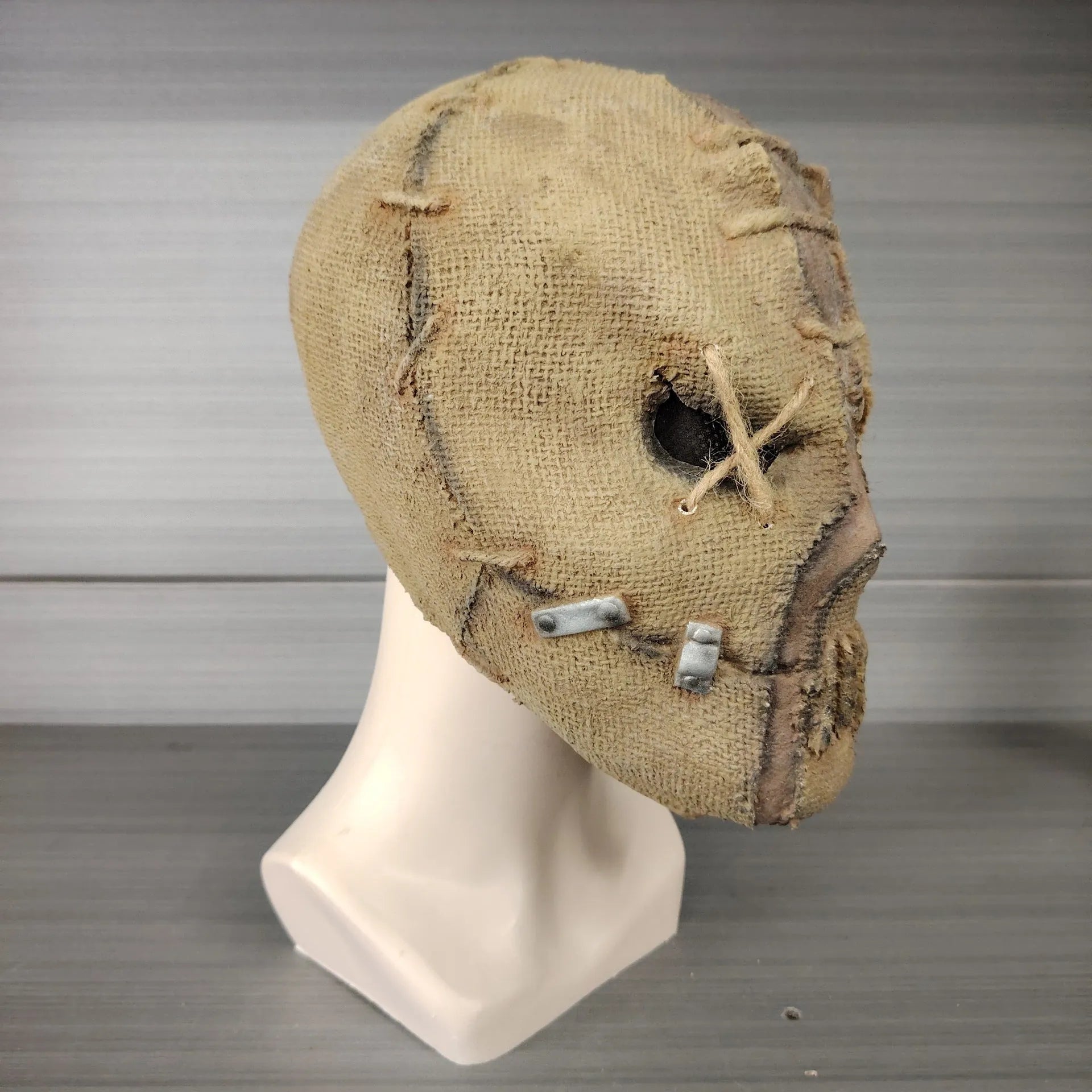 Latex Halloween mask with scar skull design, measuring 31cm tall by 25cm wide