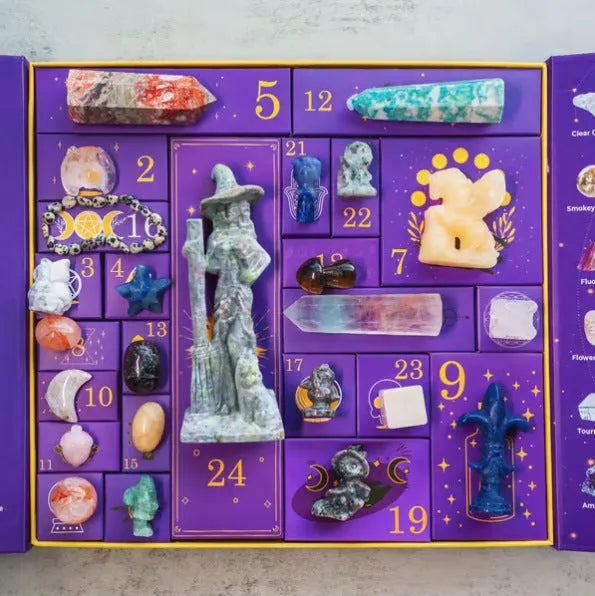 Halloween gift box with crystal decoration showing countdown calendar and 33.5x30.5cm dimensions