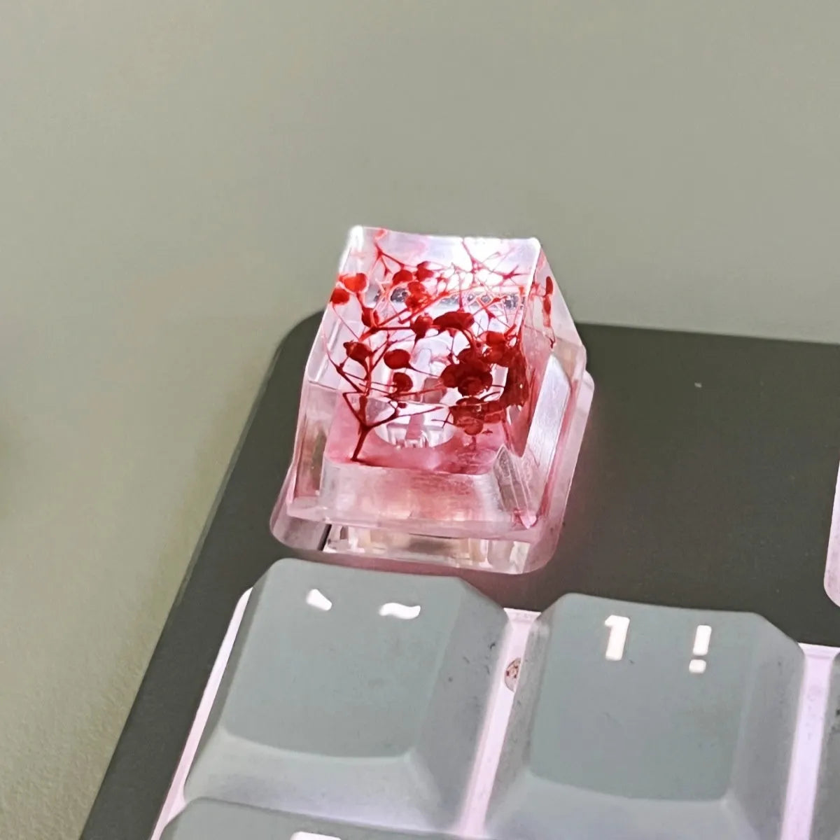 Resin starry sky keycap for mechanical keyboards in green colour option