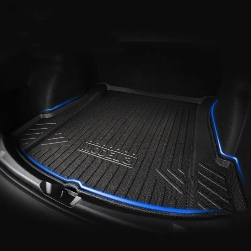 Rubber car floor mat for Tesla vehicles with TPE footrest section