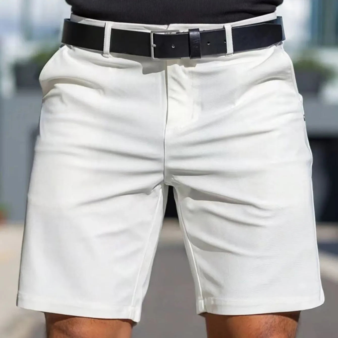 Men's solid colour straight-cut elastic fifth pants in light grey on a hanger.