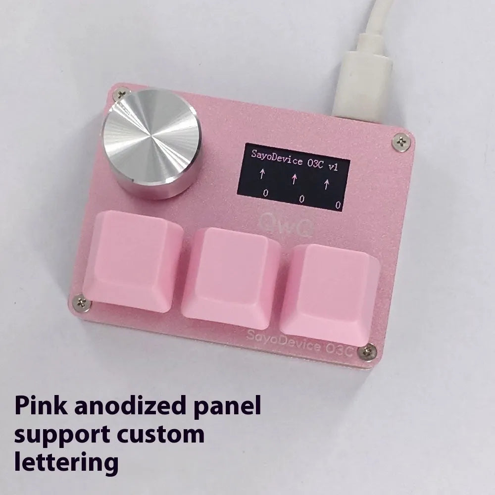 Customisable magnetic axis gaming numeric keypad with colour screen and control knob on desk