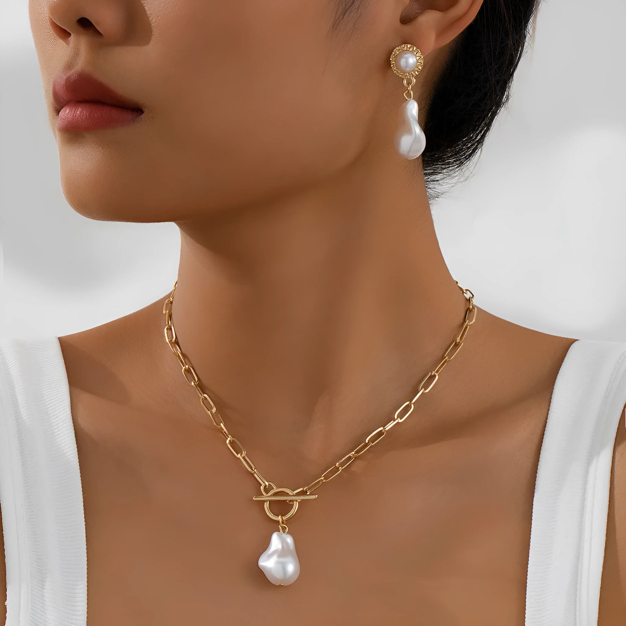 Gold tone retro baroque pearl necklace and matching ear stud set with iron alloy chain