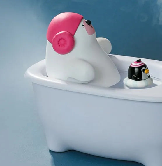 White bear-shaped USB air humidifier with 550ml water tank on desk