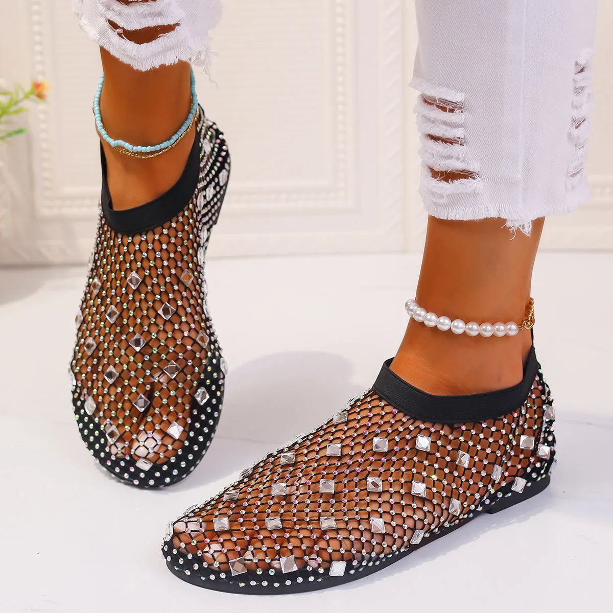 Women's flat sandals with mesh upper and colourful rhinestone design, round toe summer beach shoes