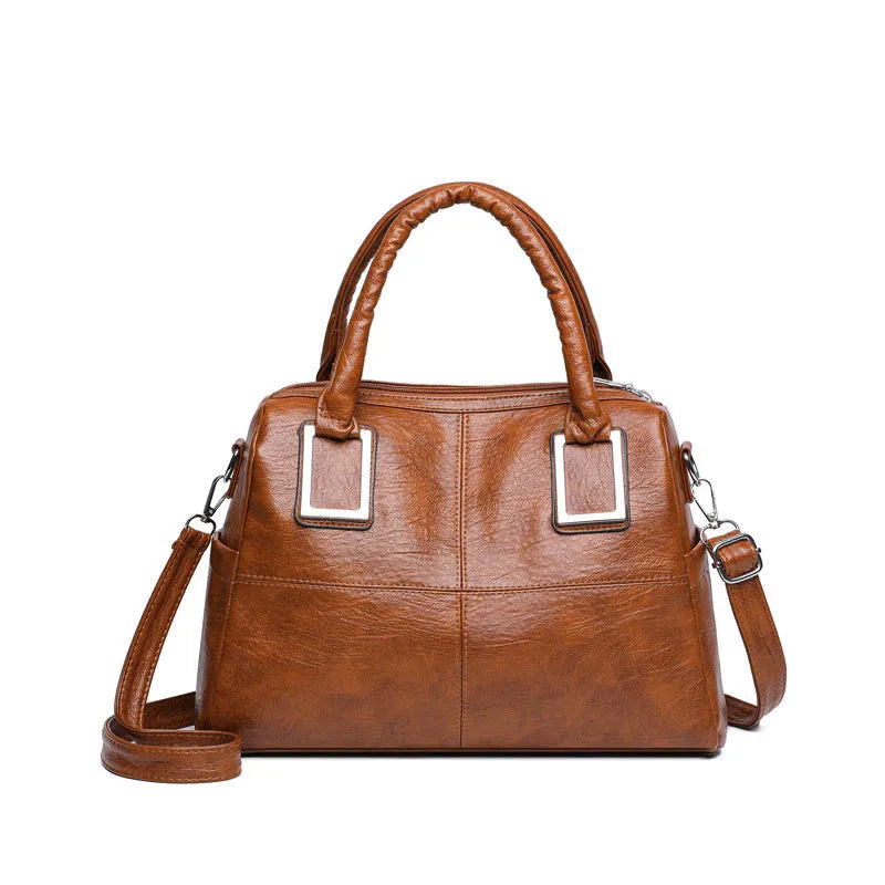 Women's large capacity crossbody shoulder bag in horizontal square shape with internal organisation