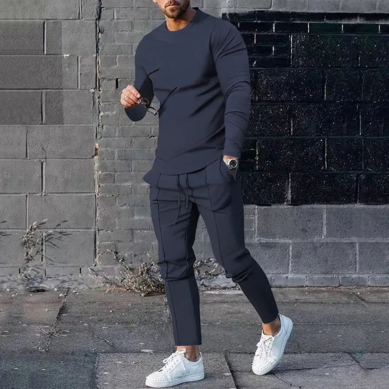 Men's two-piece casual suit with round-neck long sleeve T-shirt and matching trousers in solid colour