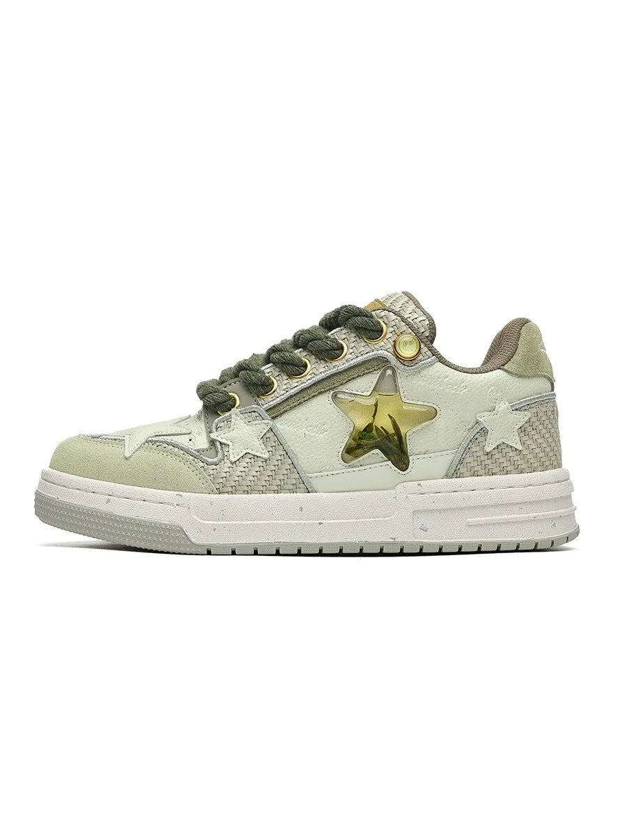 Cowhide leather low-top platform running shoes with round toe and front lace-up, shown in West Lake dragon well tea colour.