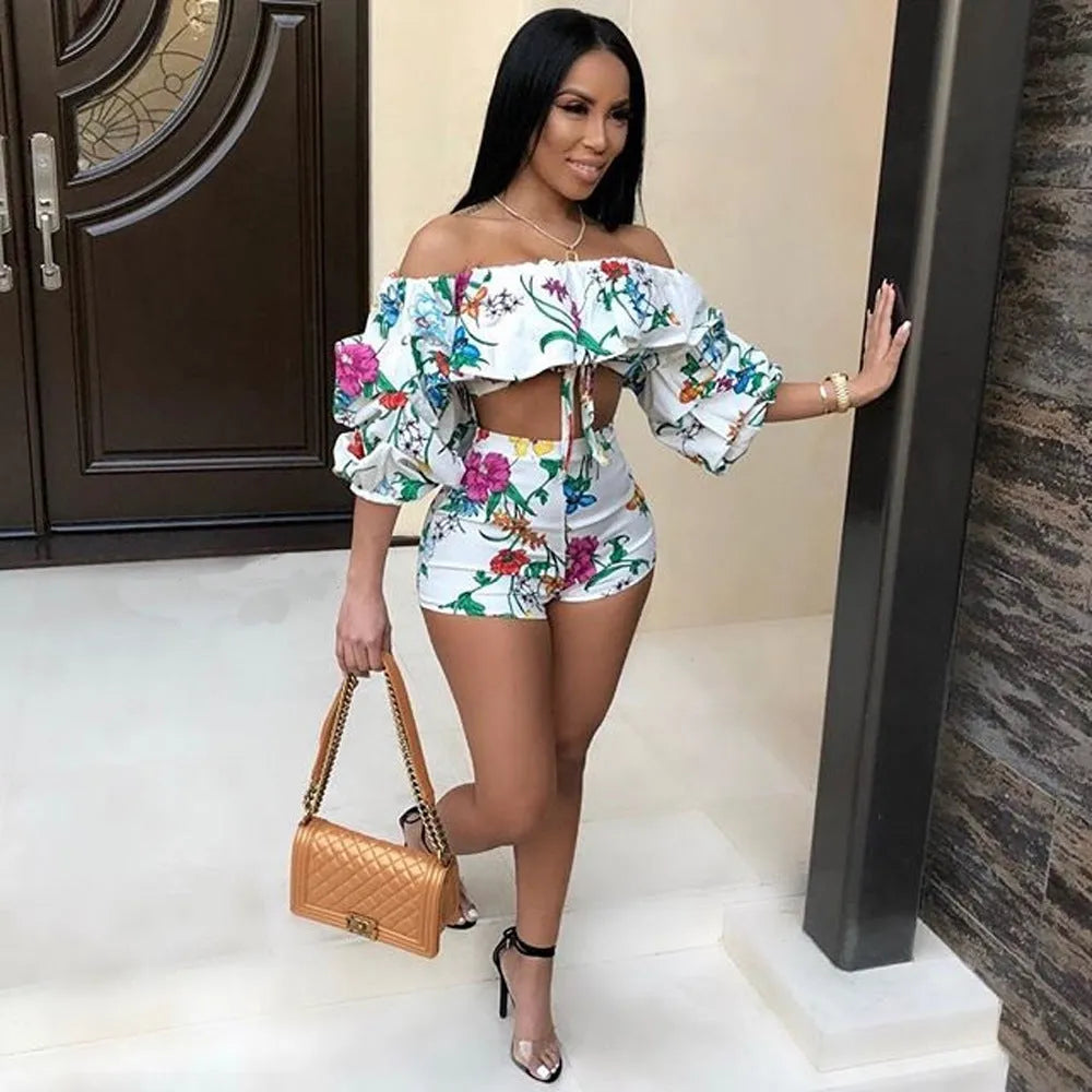 Women's digitally printed two-piece set with long pile sleeves and matching shorts in multicolour pattern