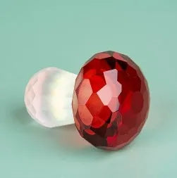 Colourful crystal mushroom decorative ornament in modern simple style, 40mm by 53mm.