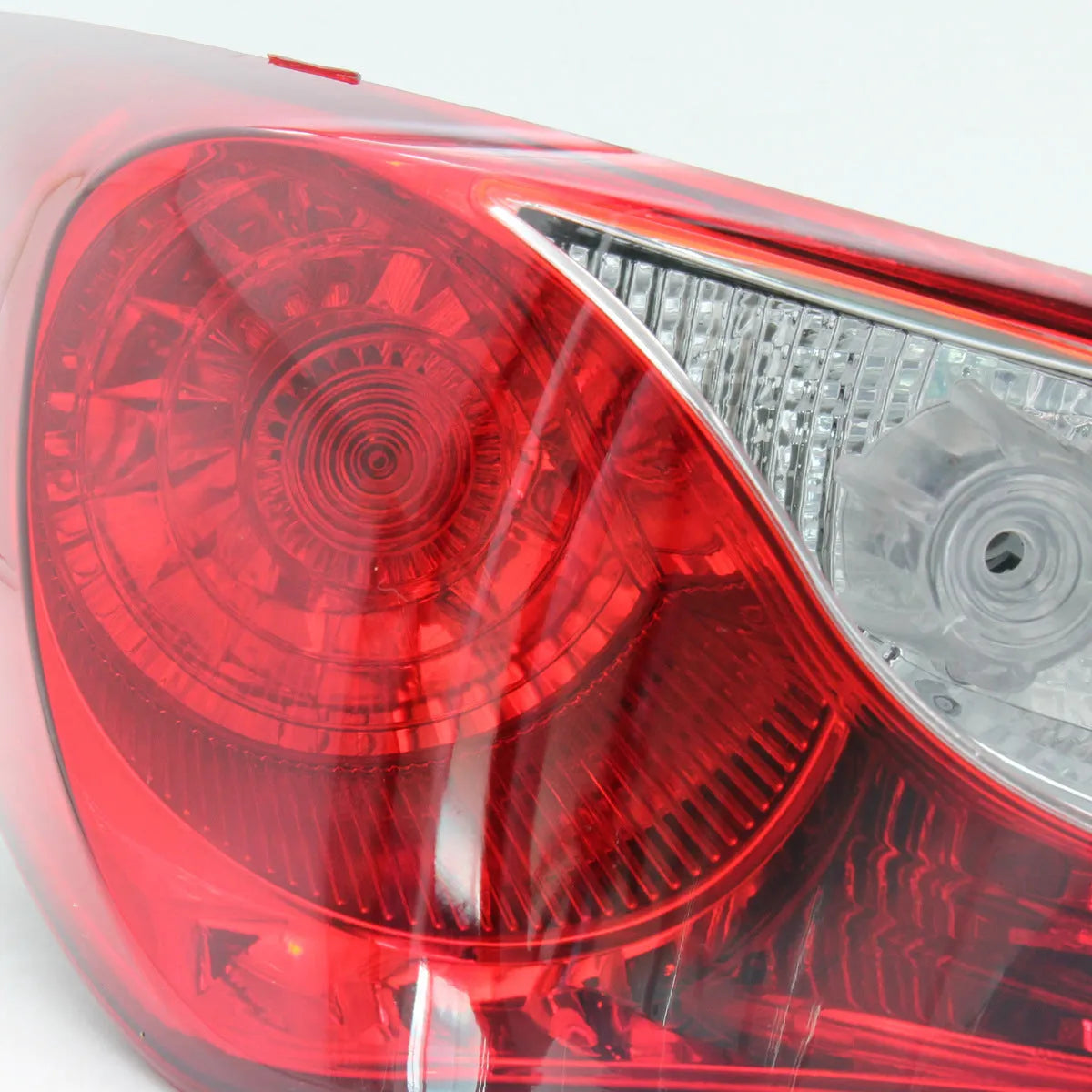 Left car taillight half assembly without bulb for Hyundai Sonata 2011-2014 with LED LED source