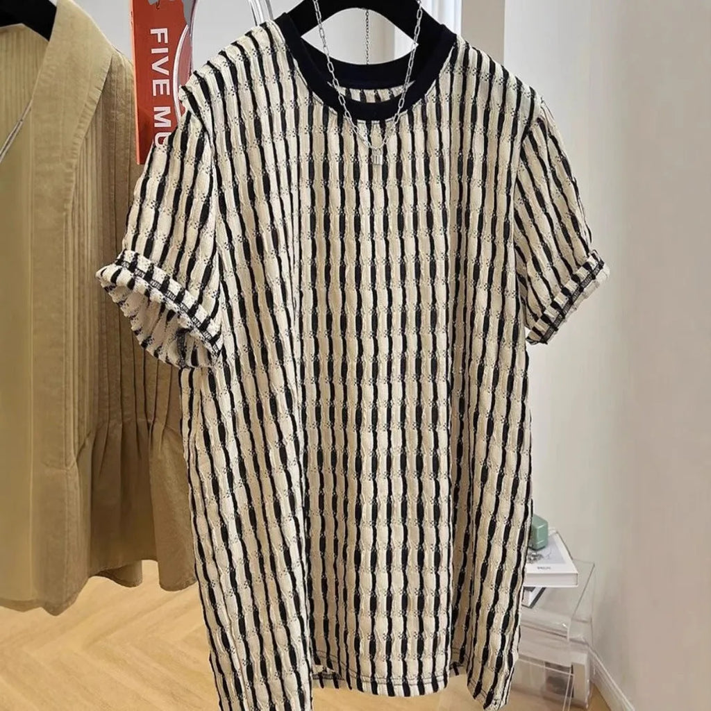 Black striped short sleeve men's shirt with loose fit and linen-silk fabric