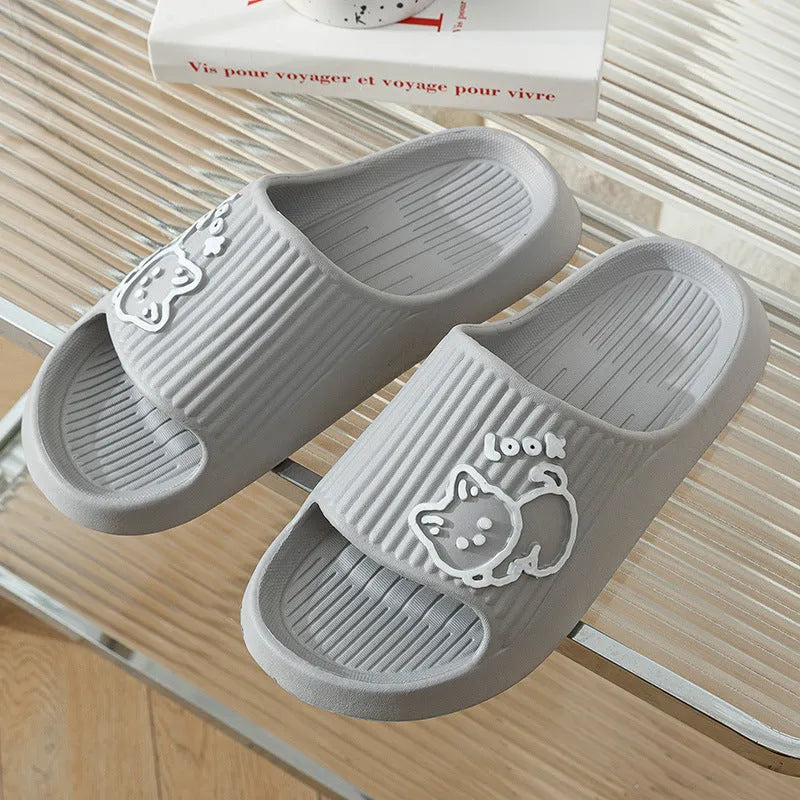 Women's thick-platform cat slippers in various colours on a non-slip EVA sole for indoor and outdoor use.