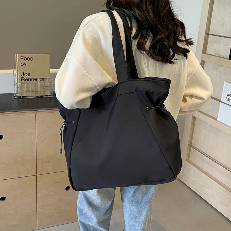 Soft Oxford cloth folding commuter shoulder bag in street trend style
