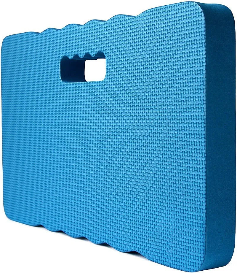 Blue EVA foam garden kneeler pad on soil, showing its 45 cm length and 4 cm thickness.