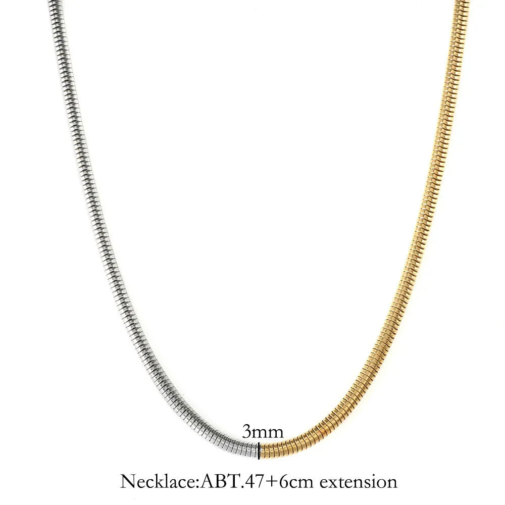 Gold-coloured stainless steel snake chain necklace for women, 3mm wide with geometric links.