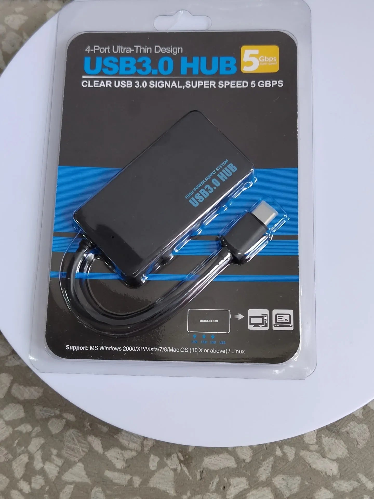 USB 3.0 multi-port computer extender with 20cm cable in pearlescent packaging