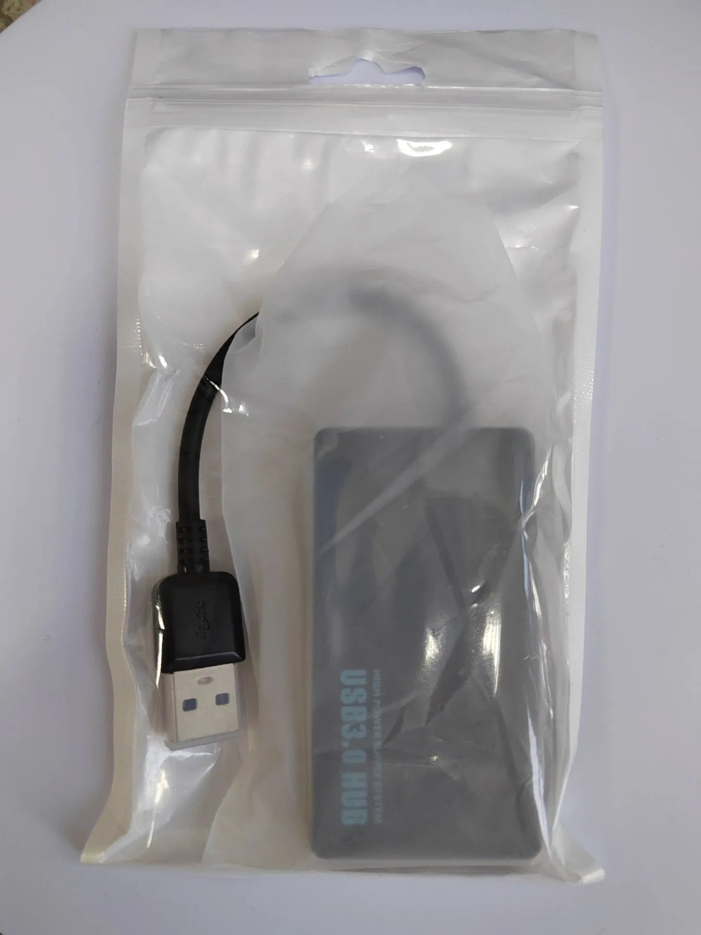 USB 3.0 multi-port computer extender with 20cm cable in pearlescent packaging