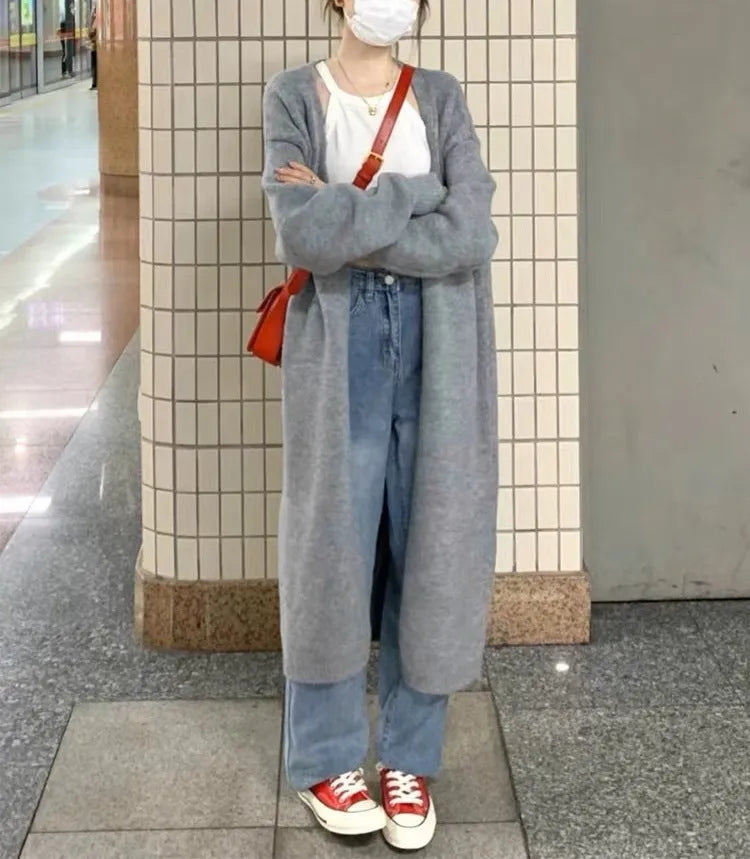 Women's knitted V-neck mid-length cardigan in polyester fabric