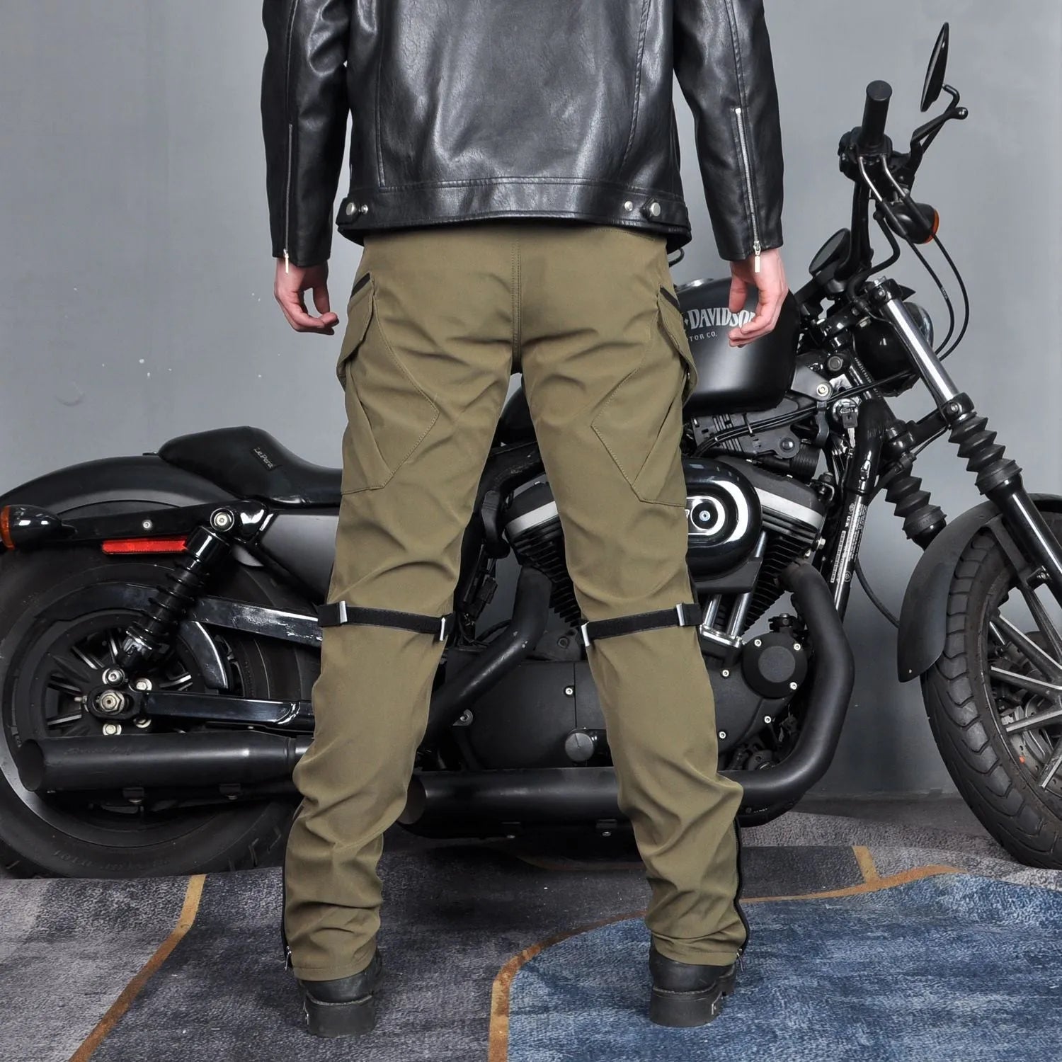 Motorcycle waterproof cycling trousers in black or green with protective gear set