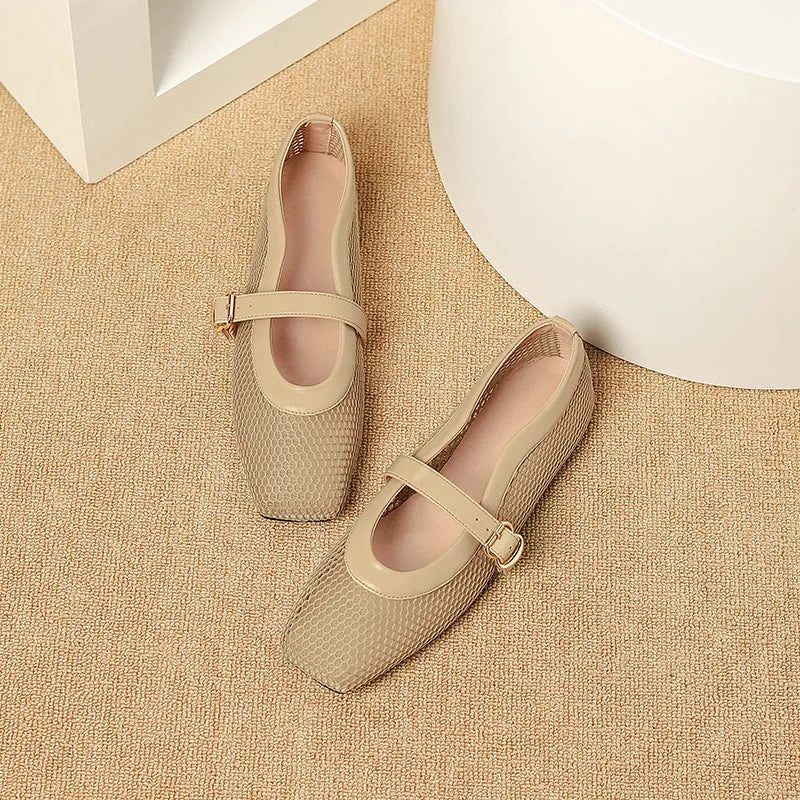 Women's low-heel mesh hiking pump in beige with buckle closure and square toe