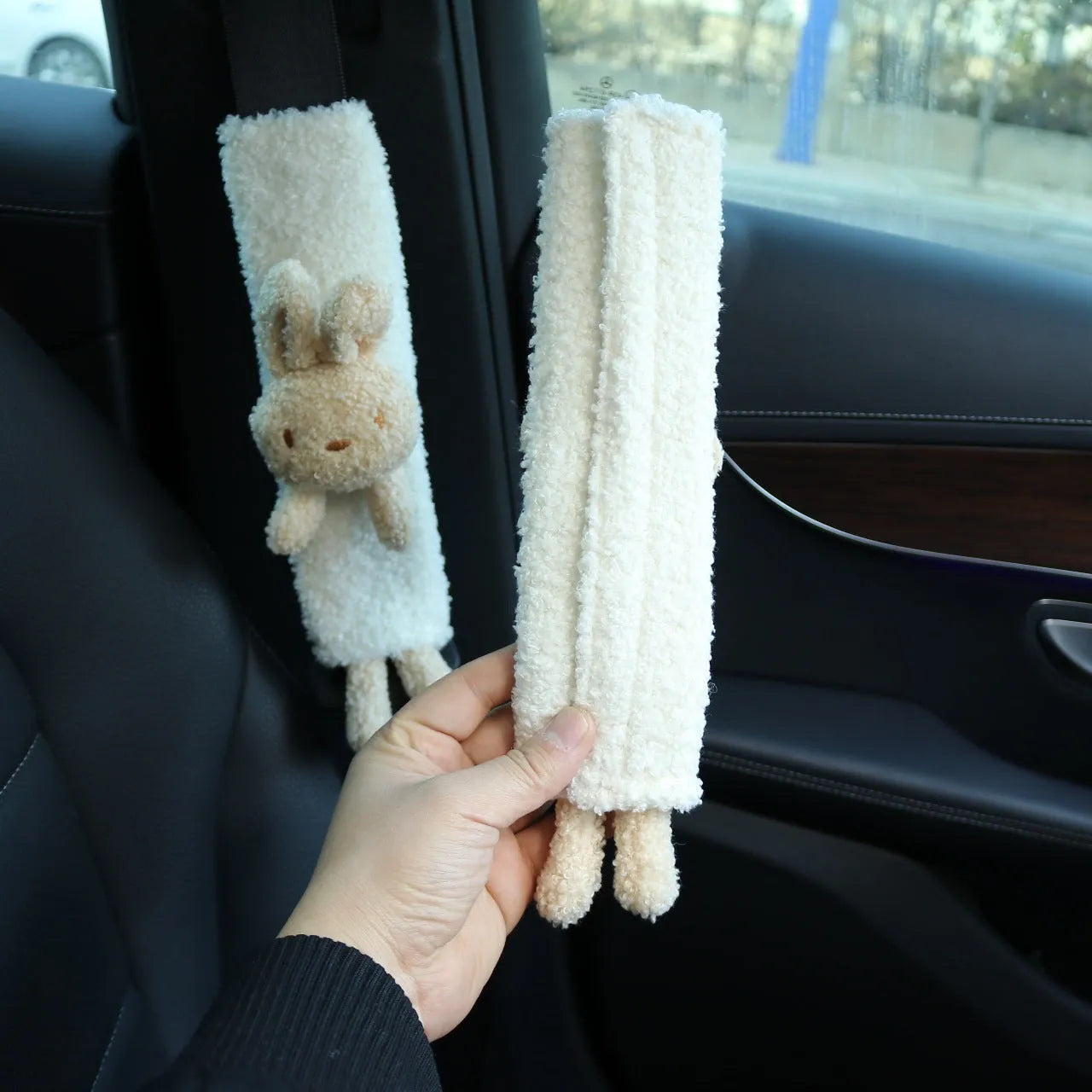 Cartoon plush car shoulder protector in lamb wool with rabbit and bear designs