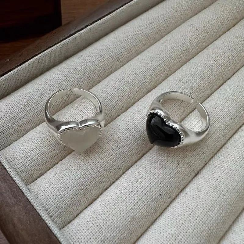 S925 sterling silver ring with black heart agate stone and adjustable open mouth