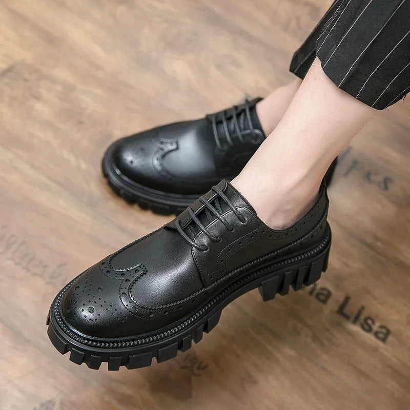 Men's black and brown brogue business shoes with round toe and breathable design