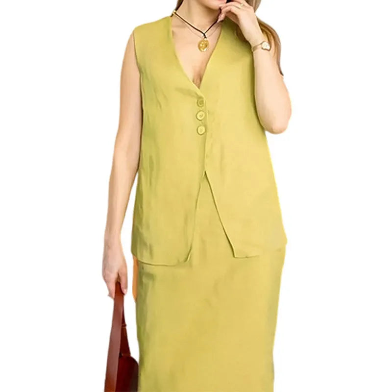 Women's sleeveless two-piece suit with vest and long skirt in polyester fabric