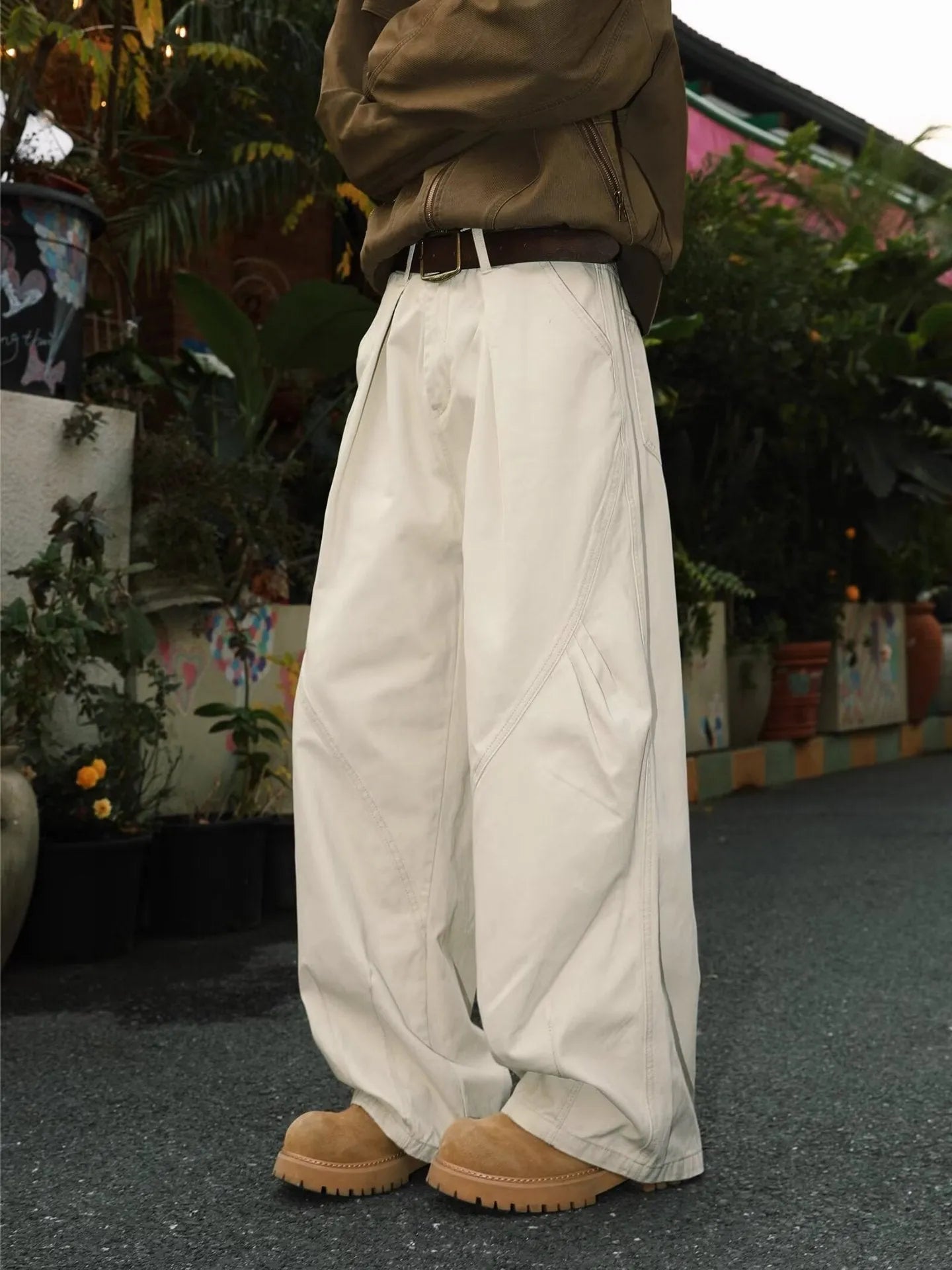 Men's pleated straight trousers with elastic waistband in black brown apricot colours
