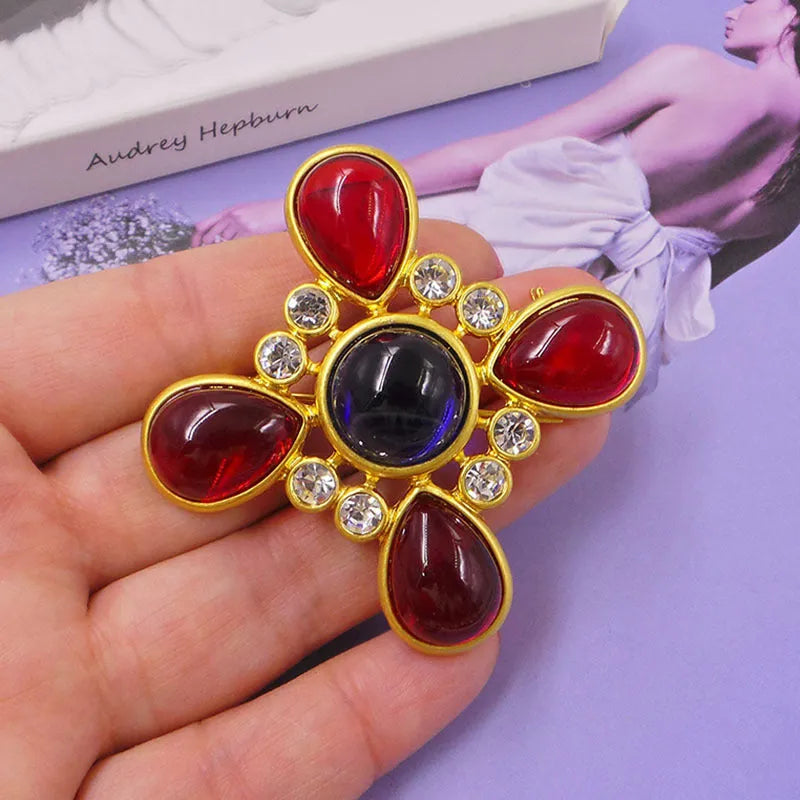 Medieval baroque cross crystal brooch in zinc alloy with retro design