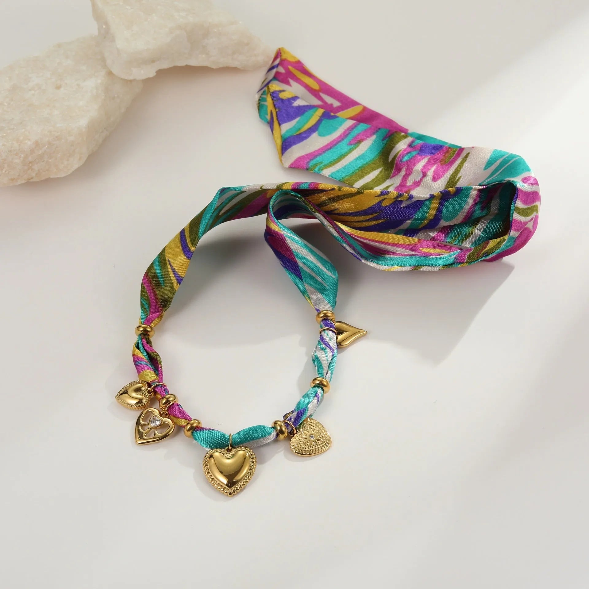 Geometric pendant necklace and bracelet set with gold plating on adjustable 41-50cm chain