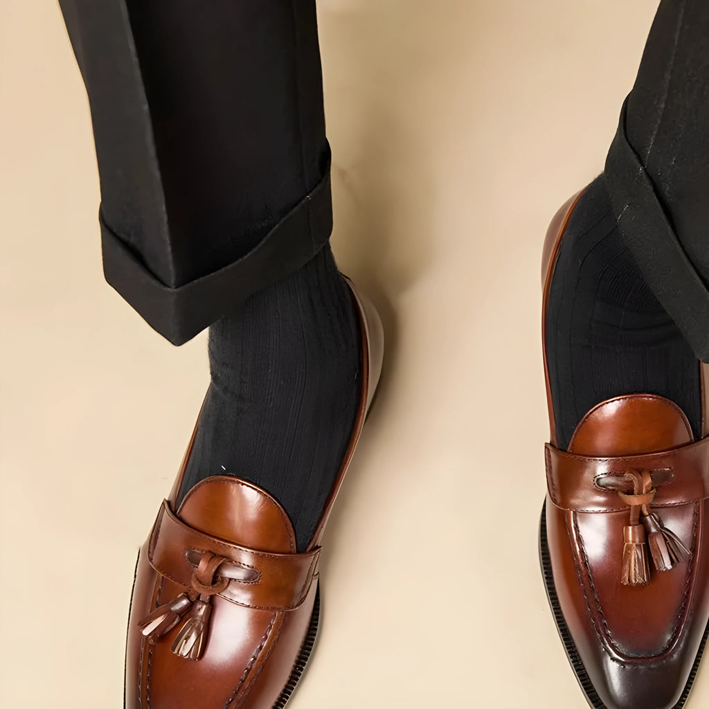 Men's black and brown business casual tassel loafers made from genuine leather with pigskin lining