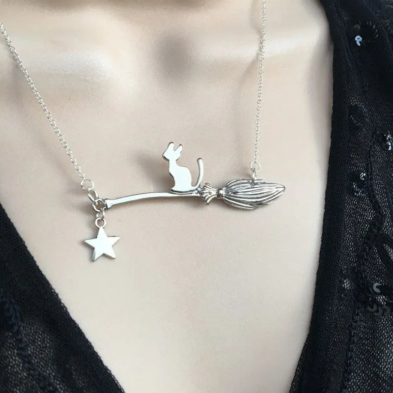 Halloween black cat pendant necklace in alloy with silver or gold plating options