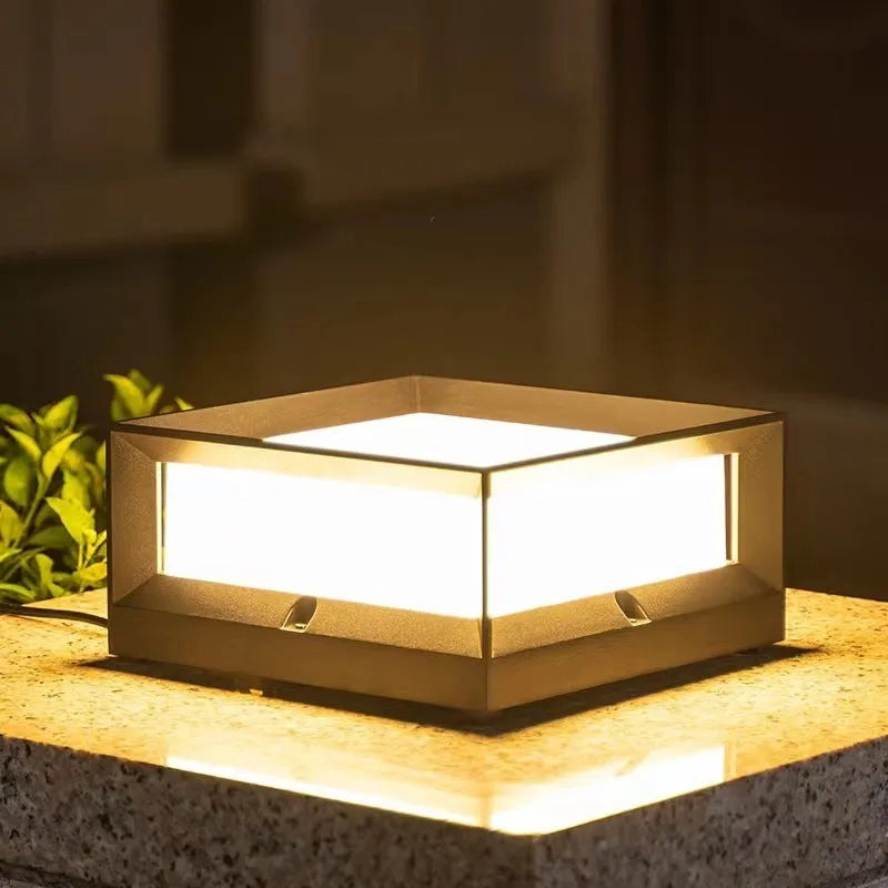 Solar LED outdoor column light with aluminium construction and IP54 waterproof rating