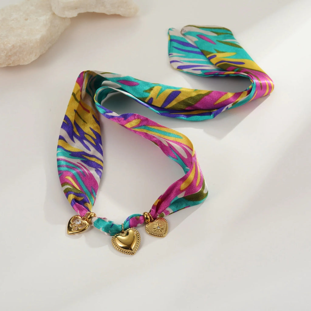 Geometric pendant necklace and bracelet set with gold plating on adjustable 41-50cm chain