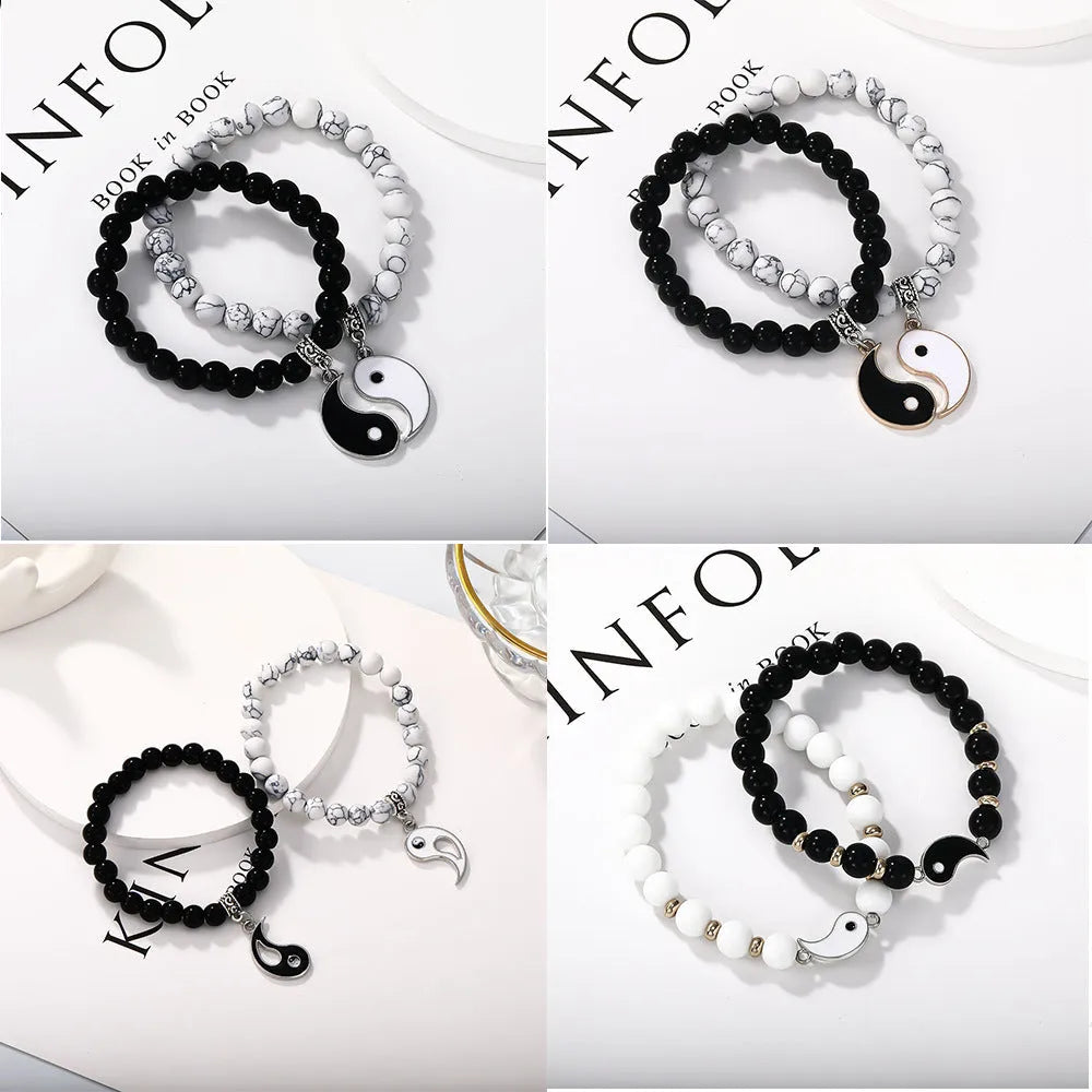 Geometric eight-diagram shaped alloy bracelet with electroplated finish in unisex design