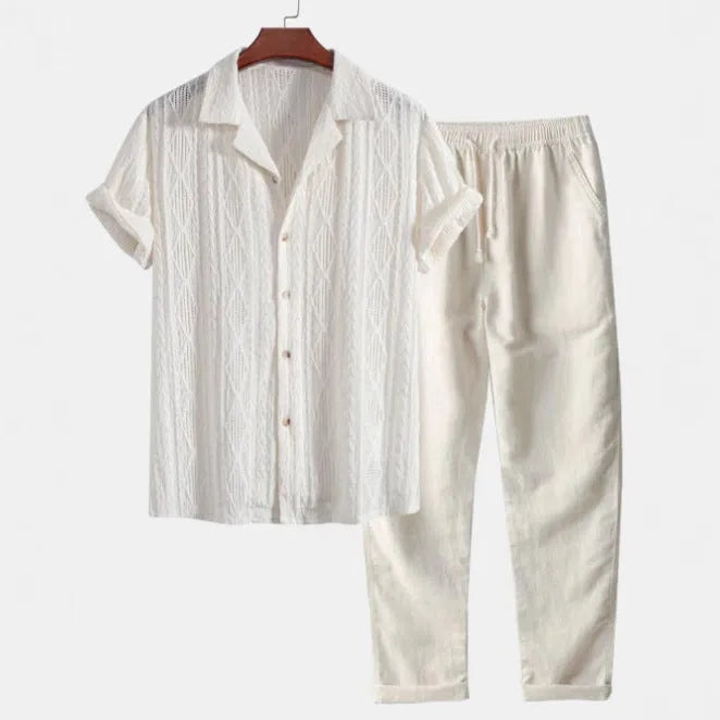 Casual slim fit short-sleeved shirt and trousers suit set with digital camouflage print, cardigan-style lapel.