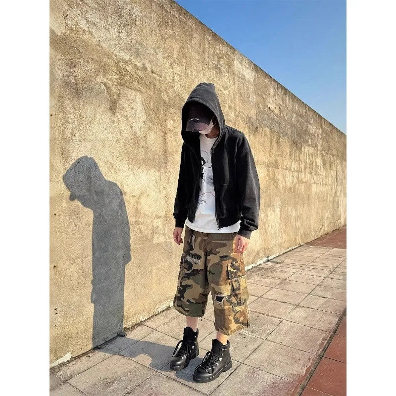 Men's retro patch ripped camouflage cropped jeans in loose straight cut design