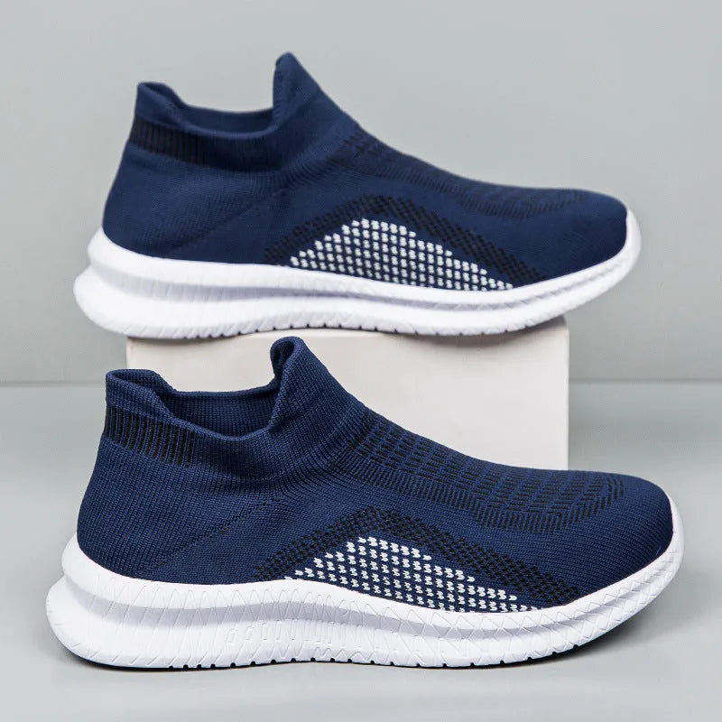 Popcorn Flyknit low-top casual sneaker in solid colour on a viscose sole.