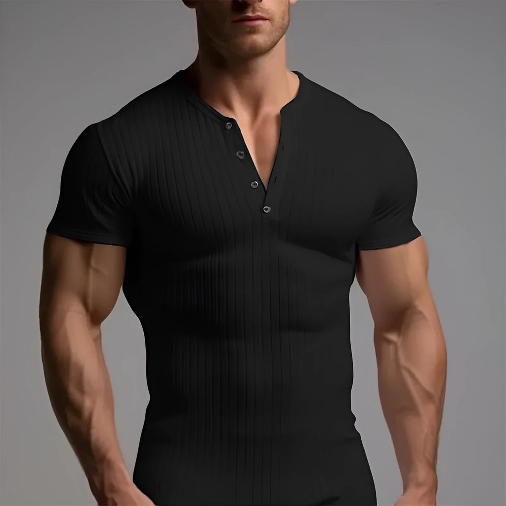 Men's slim-fitting muscle cut sports t-shirt in polyester available in five solid colours