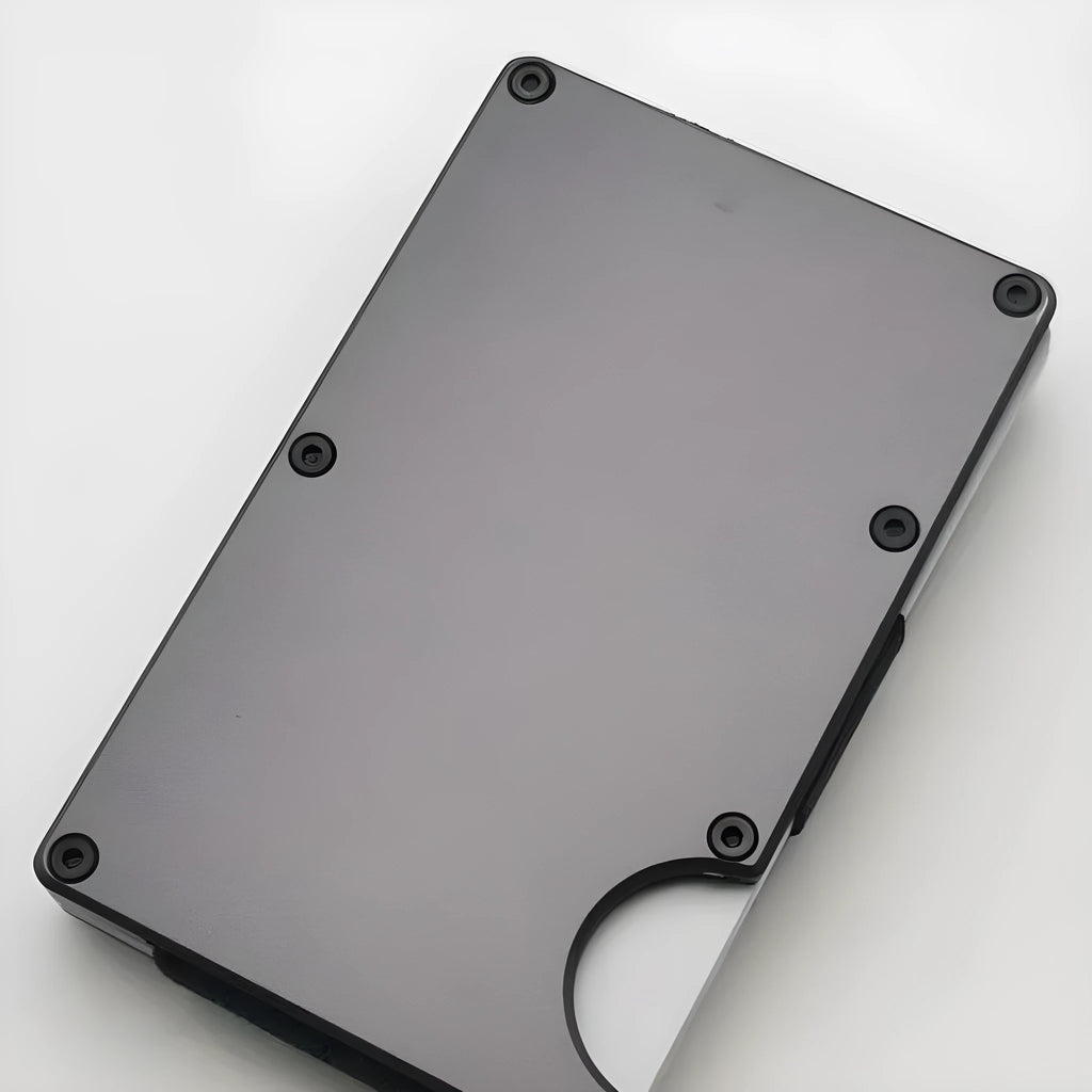 Aluminium grey carbon fibre men's wallet with RFID blocking for credit cards