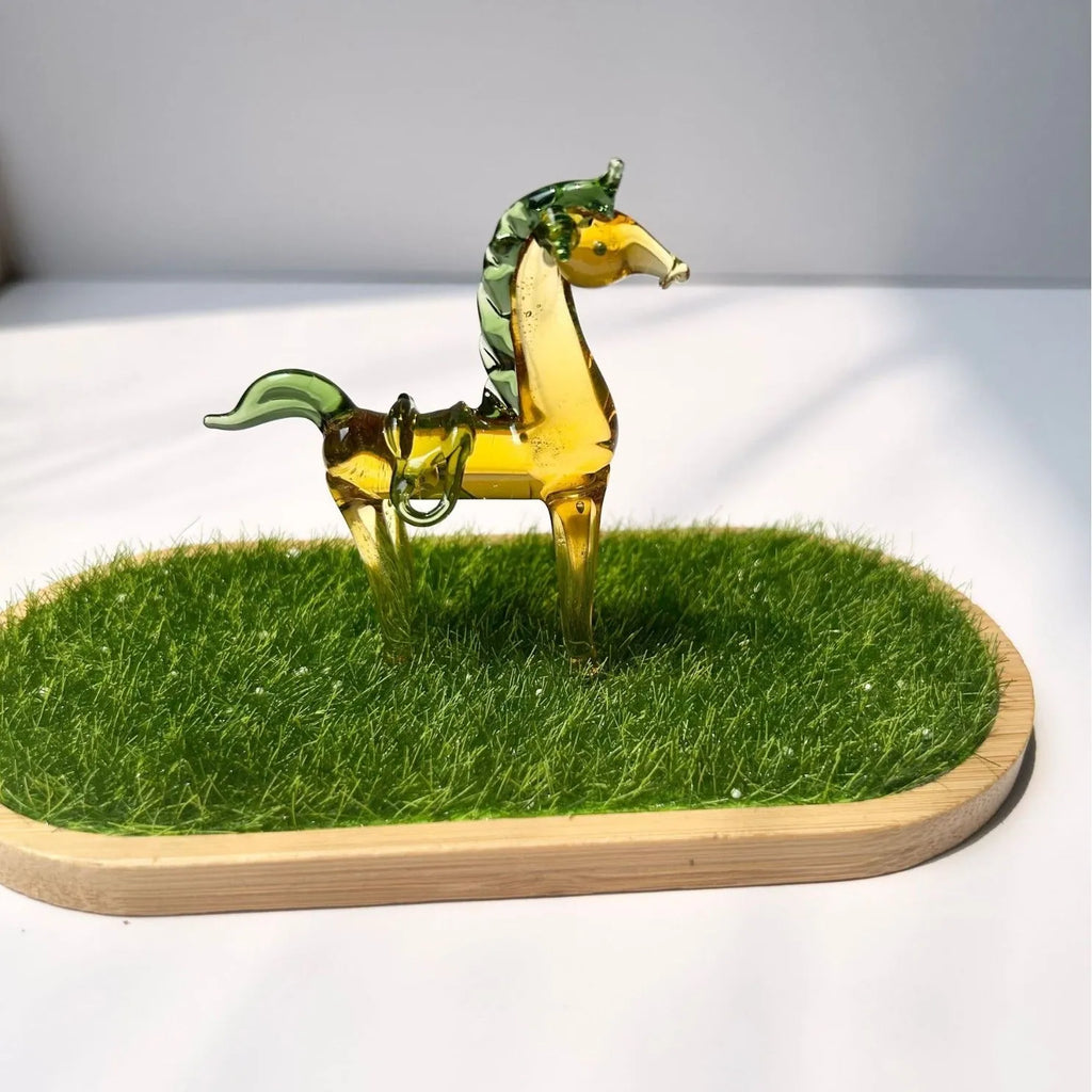 Modern coloured glaze horse ornament for desk decorations in white or brown