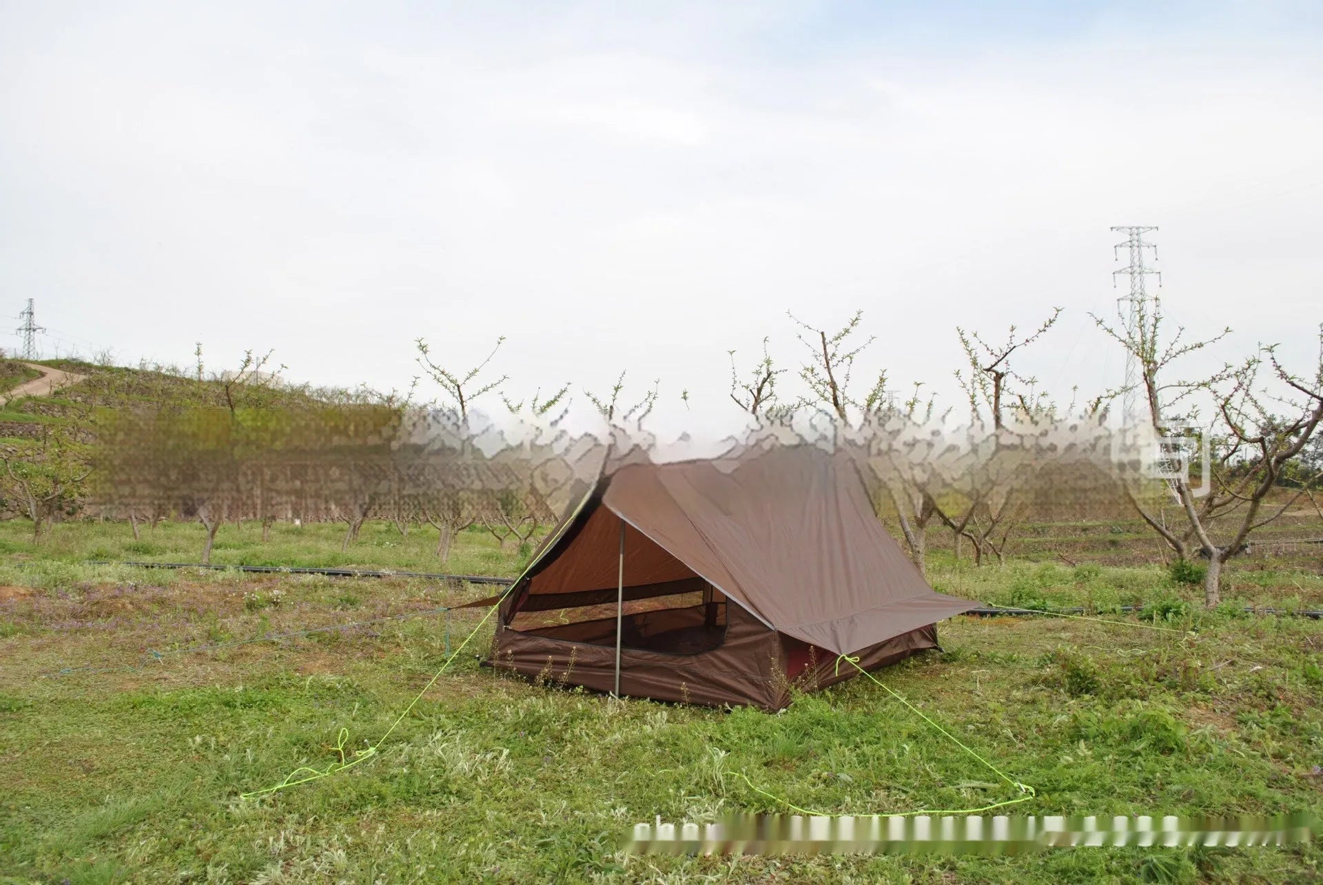 Brown or white A-line pole-free cabin tent for 2-3 people with hiking cane support