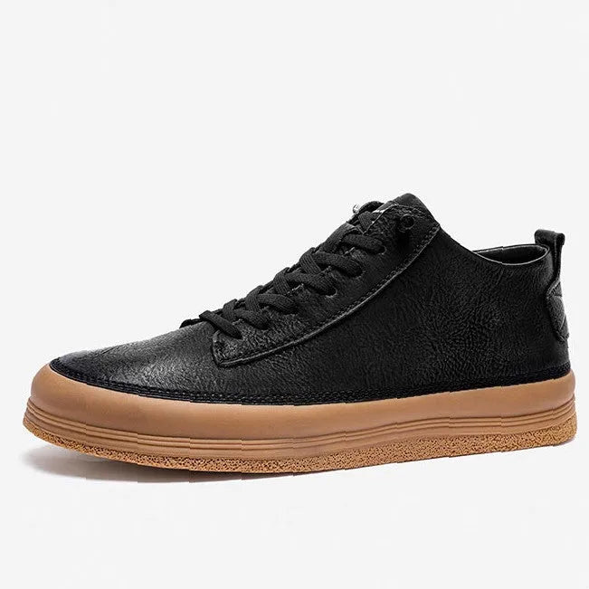 Men's black and white leather casual shoes with rubber soles and lace-up closure