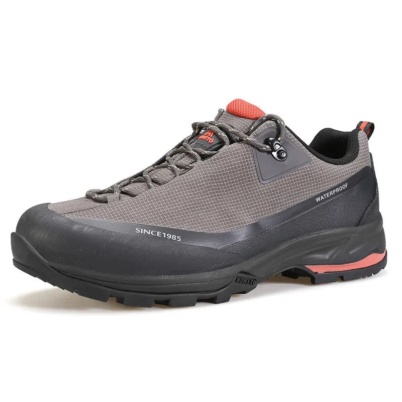 Men's low-top mountain climbing shoes with leather mesh upper and non-slip rubber soles