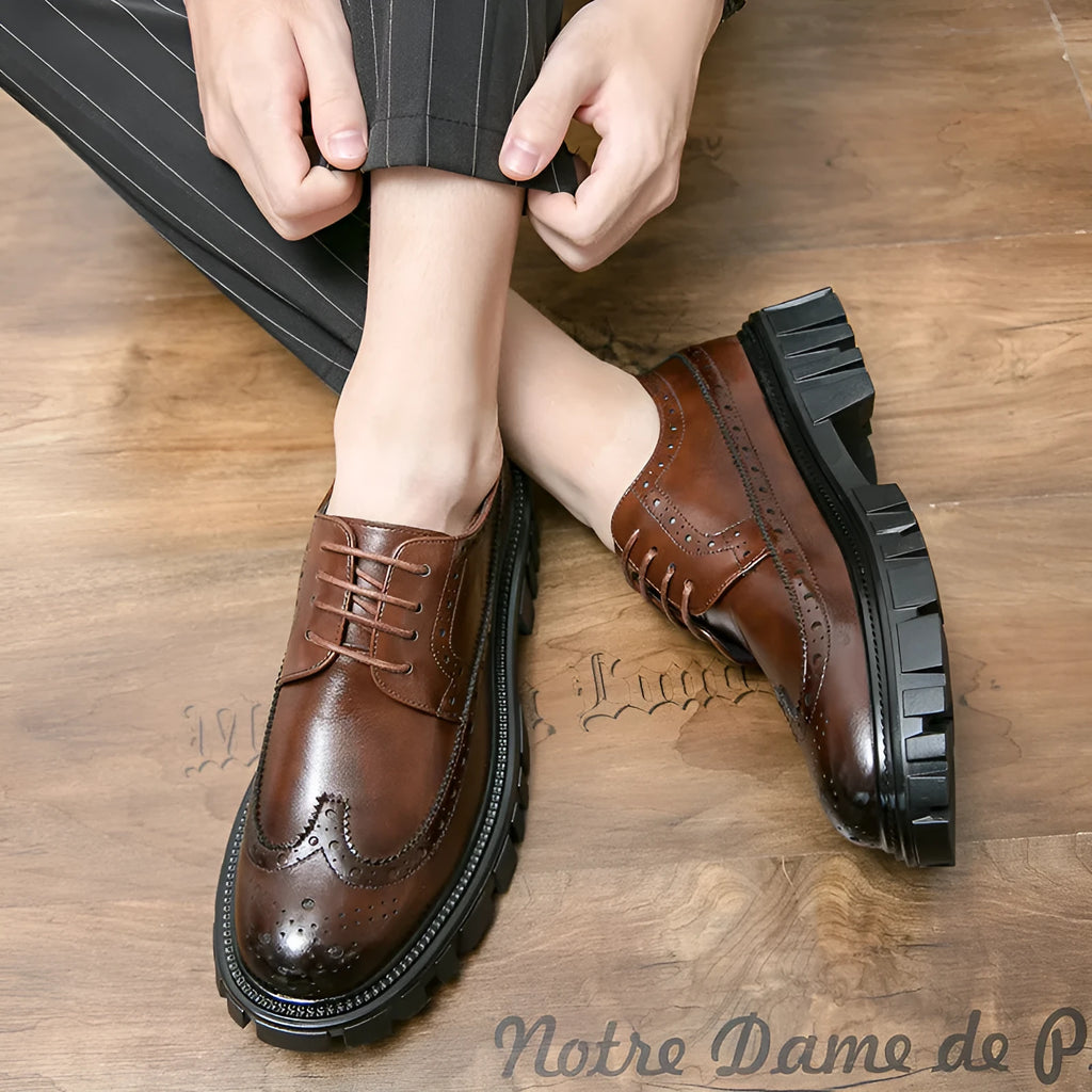 Men's black and brown brogue business shoes with round toe and breathable design