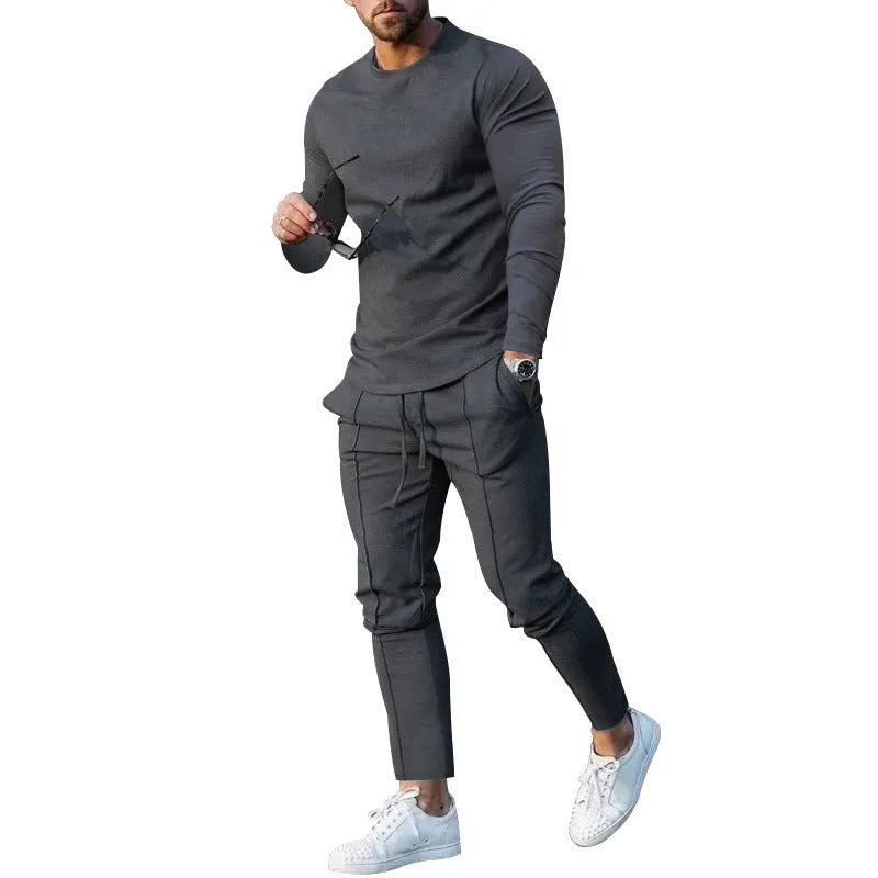 Men's two-piece casual suit with round-neck long sleeve T-shirt and matching trousers in solid colour